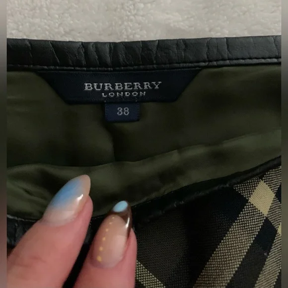 Burberry London Green/Black/Neutral  Plaid A-Line Skirt - Picture 4 of 10